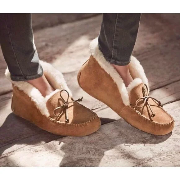 UGG Kid's Tan Suede Alena Shearling-Lined Moccasin Slippers Size 3 2513 - Picture 2 of 16